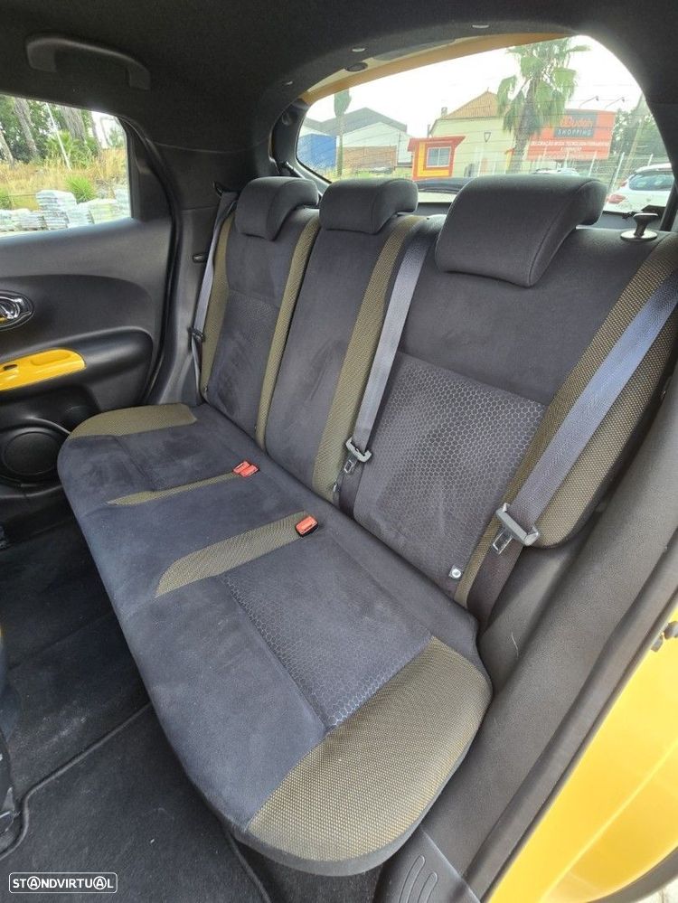 Nissan Juke 1.6 DIG-T Tekna Premium Ext.1 Yellow S. — fotografia 20