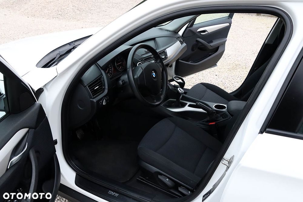 BMW X1 sDrive18d xLine - 21