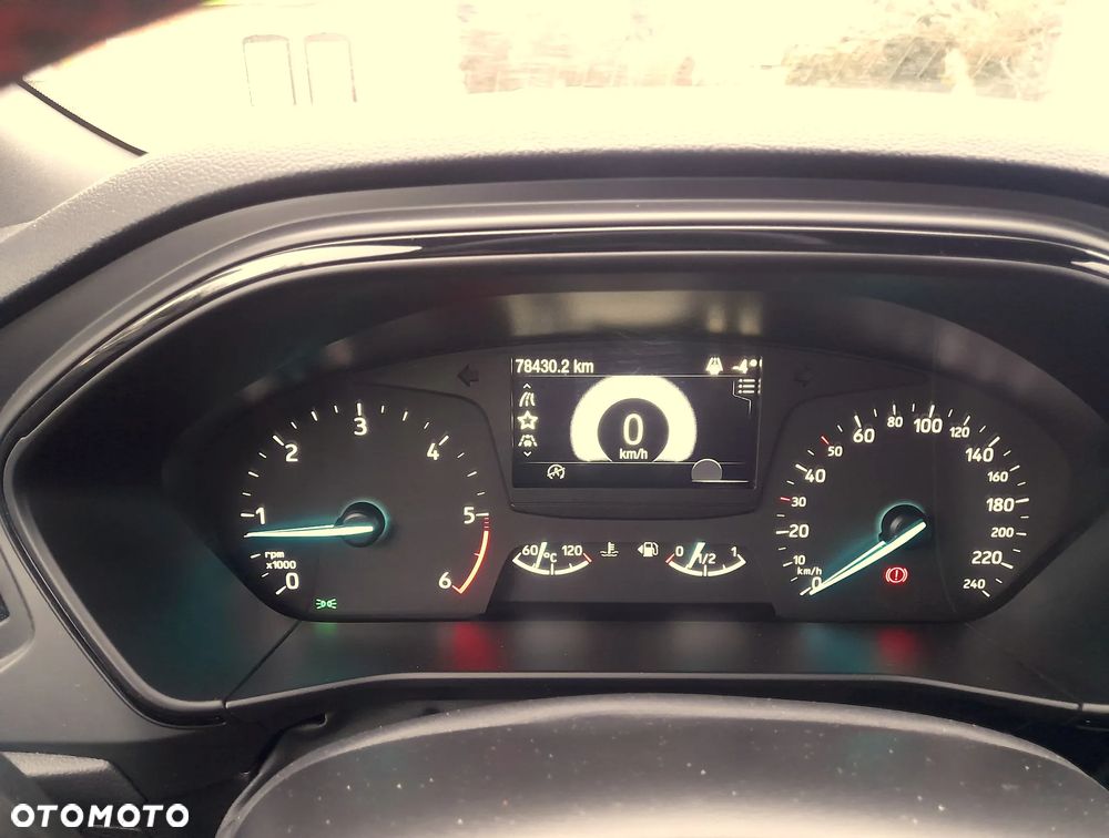 Ford Focus 1.5 EcoBlue STart-Stopp-System TREND - 17