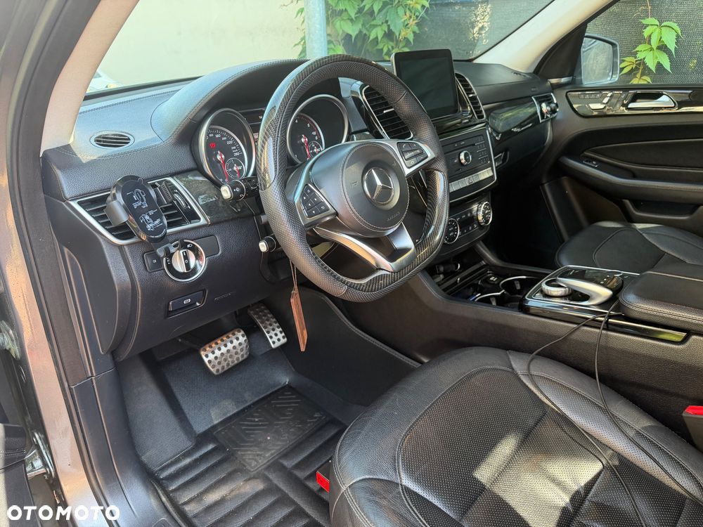 Mercedes-Benz GLS 350 d 4-Matic - 28