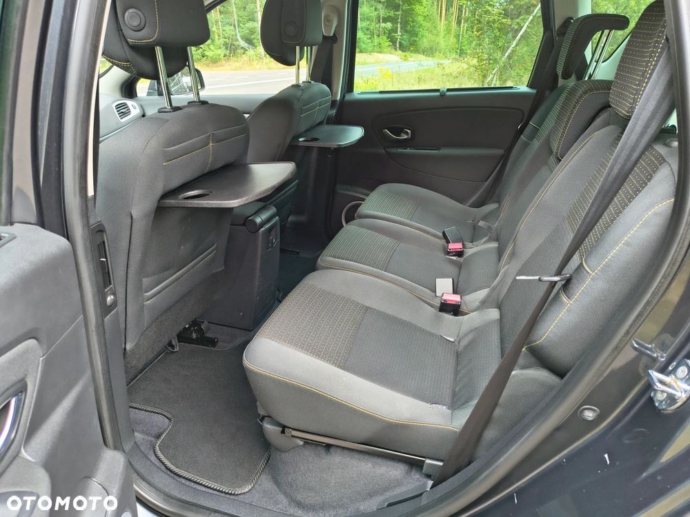 Renault Scenic 1.6 16V 110 Dynamique - 11