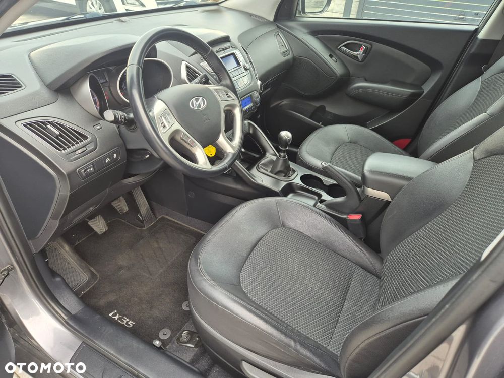 Hyundai ix35 1.6 2WD blue Style - 12