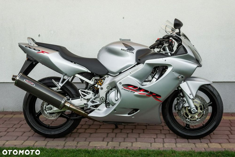Honda CBR - 3