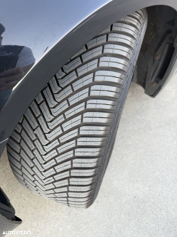 BMW Seria 5 520d AT - 32