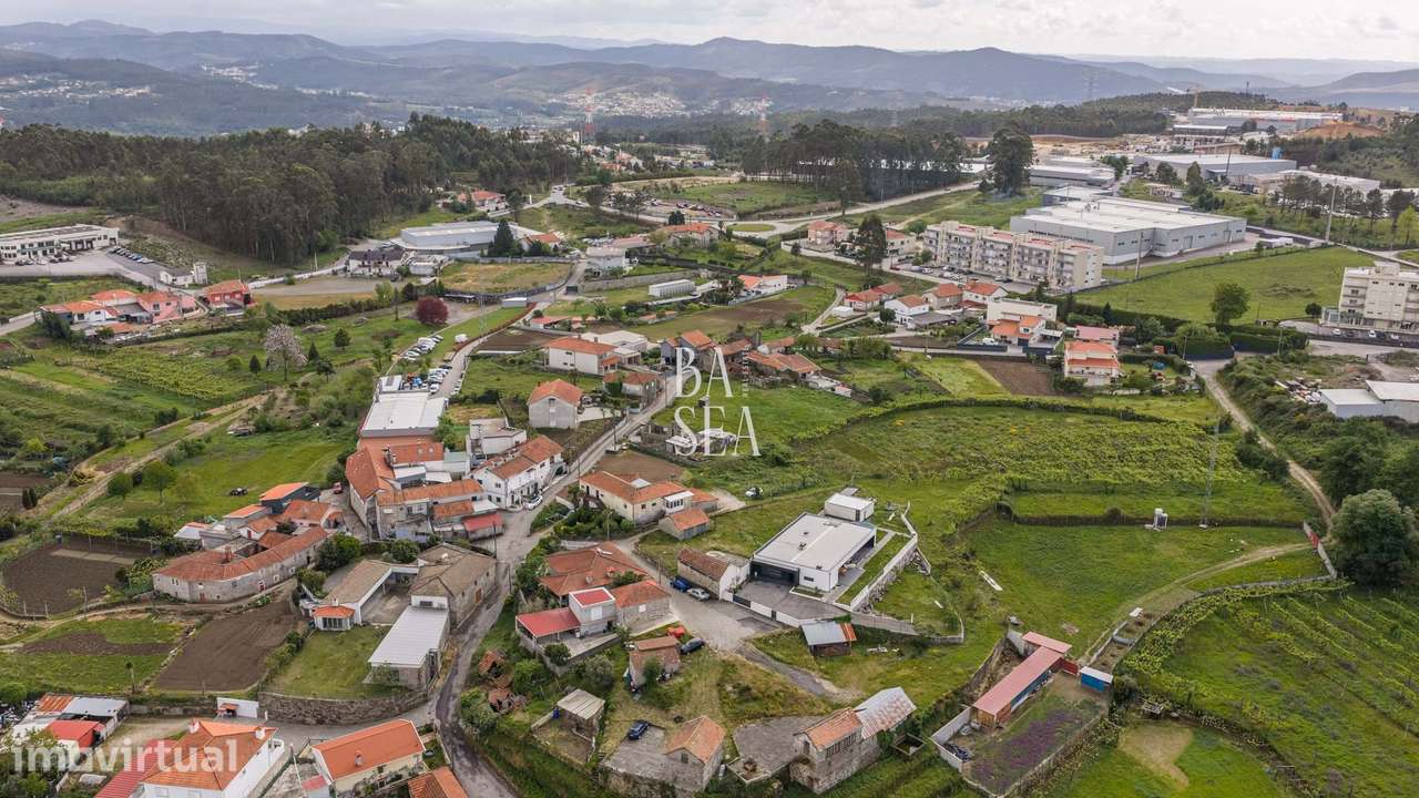 Terreno com 1126 m2 para construção em Ramos Baltar Paredes - Grande imagem: 2/15