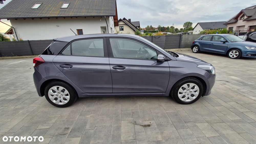 Hyundai i20 1.2 Trend - 6
