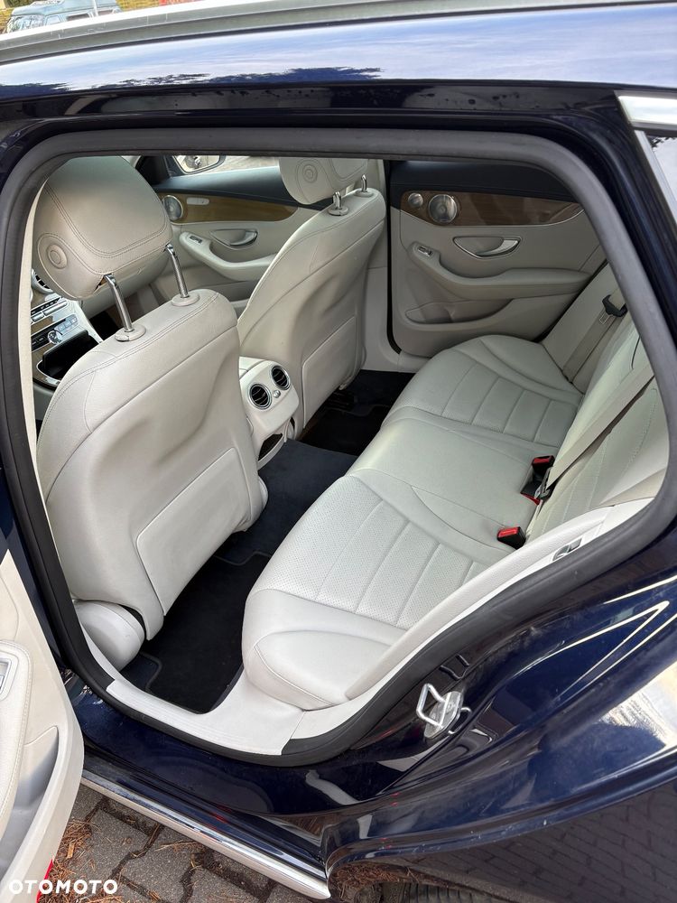 Mercedes-Benz Klasa C 200 4-Matic 7G-TRONIC - 18