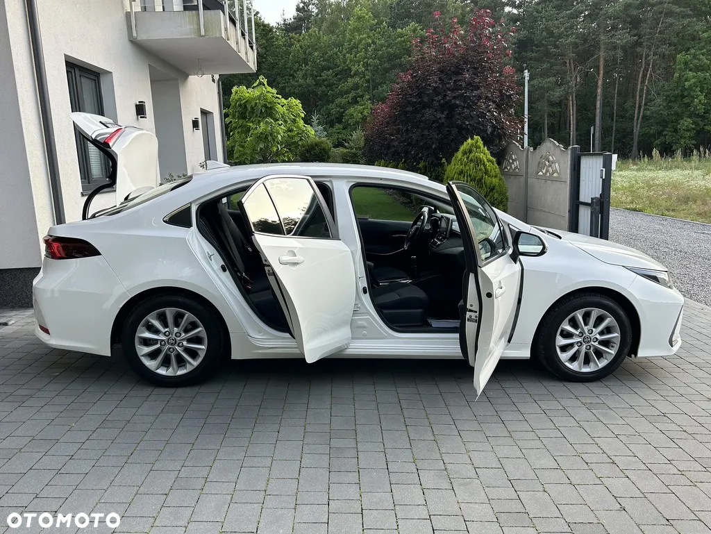 Toyota Corolla - 13