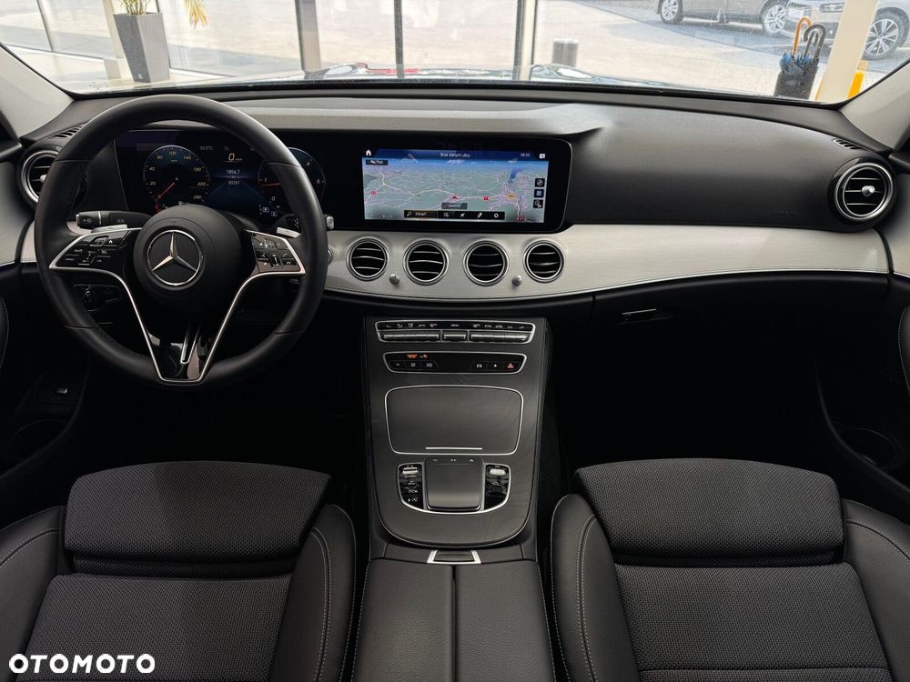 Mercedes-Benz Klasa E 220 d 4-Matic AMG/Avantgarde - 14