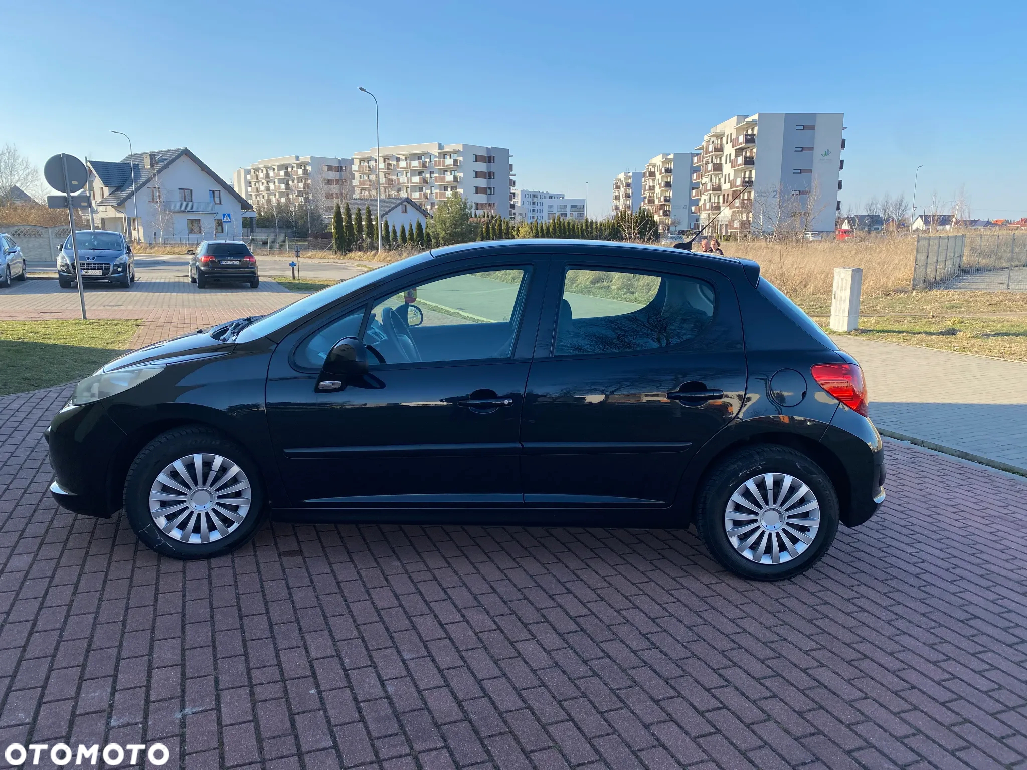 Peugeot 207 1.4 16V Trendy - 3