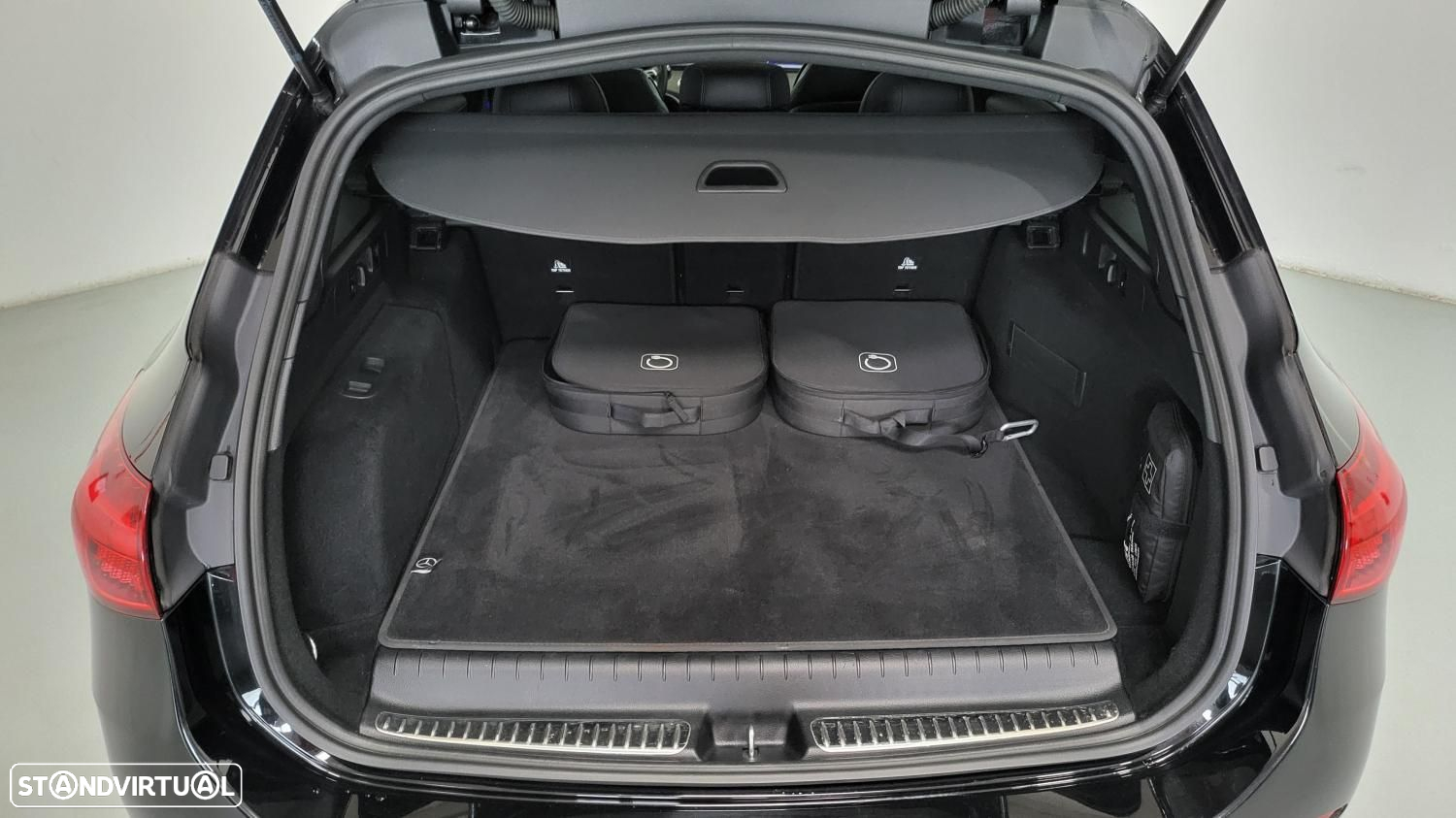 Mercedes-Benz C 300 e AMG Line - 16