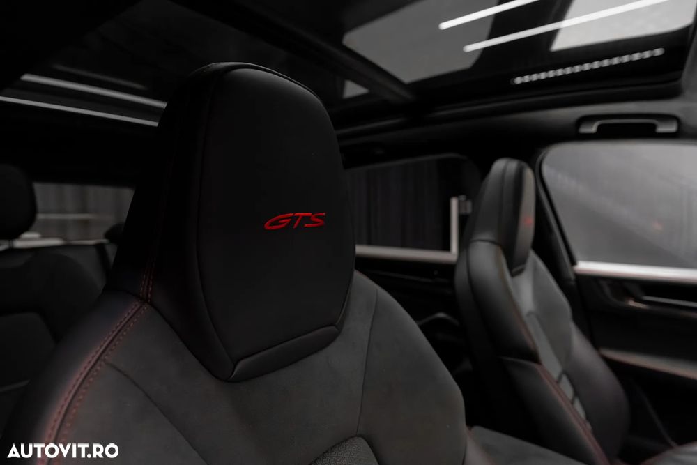 Porsche Cayenne GTS - 35