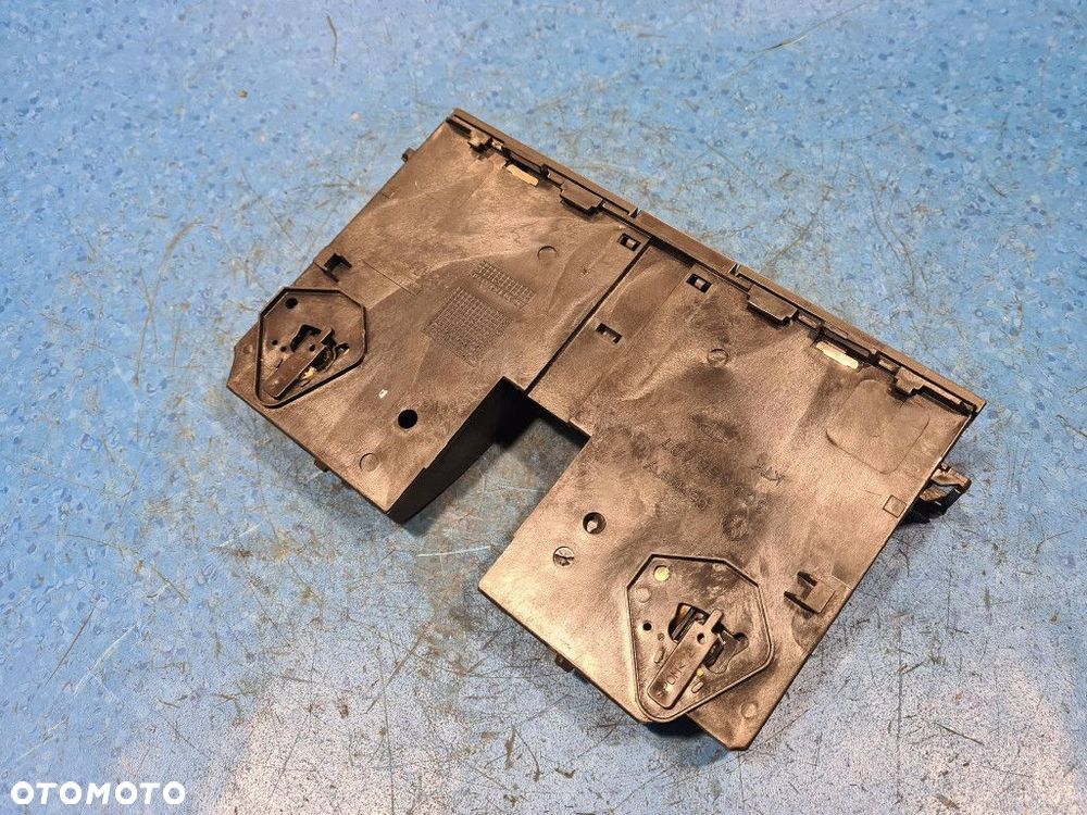 VOLKSWAGEN PASSAT B6 SCHOWEK - 6