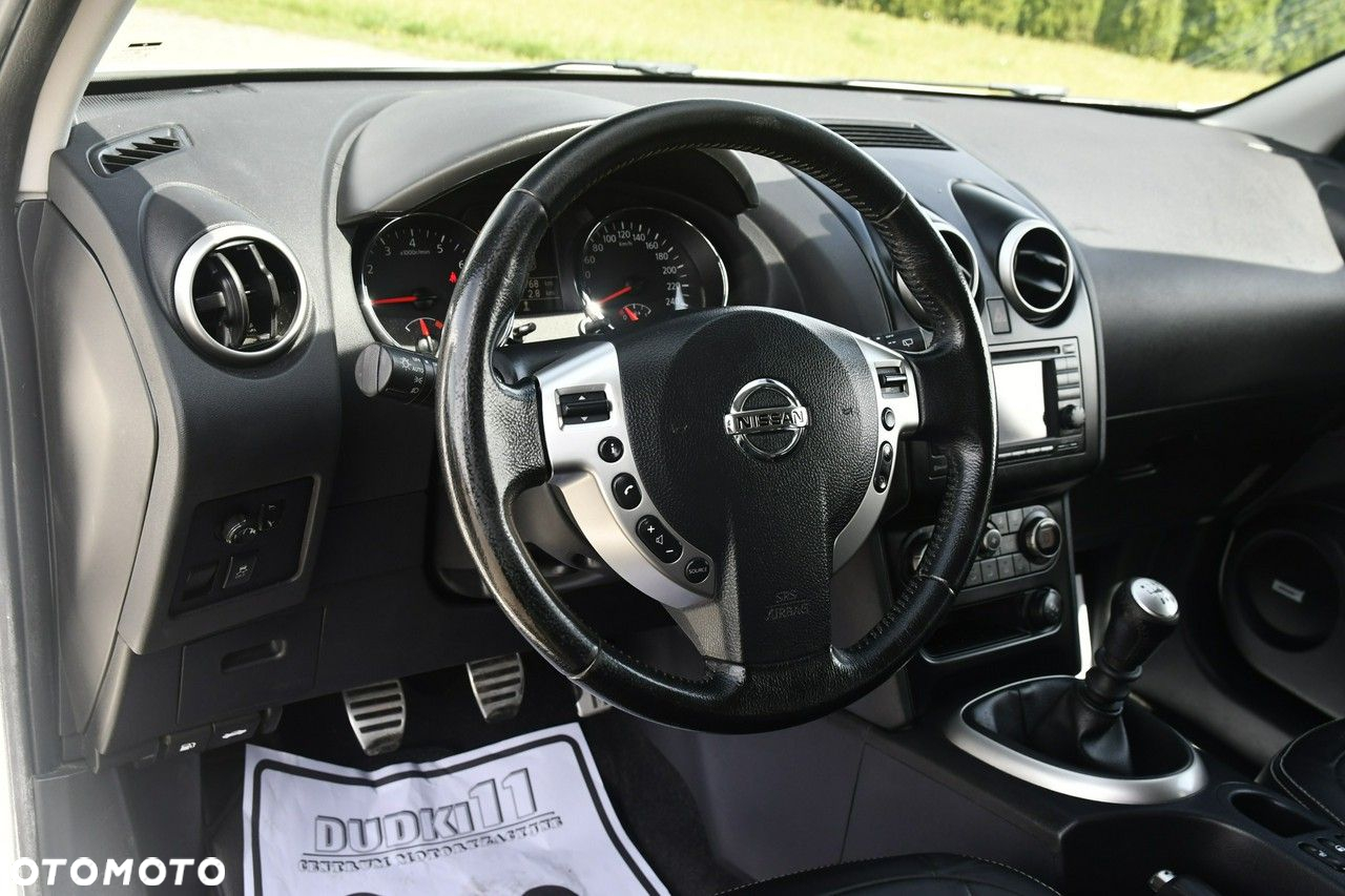 Nissan Qashqai+2 - 18