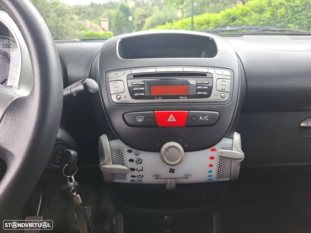 Peugeot 107 1.0 Trendy - 17