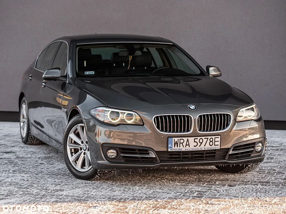 BMW Seria 5 525d xDrive - 2