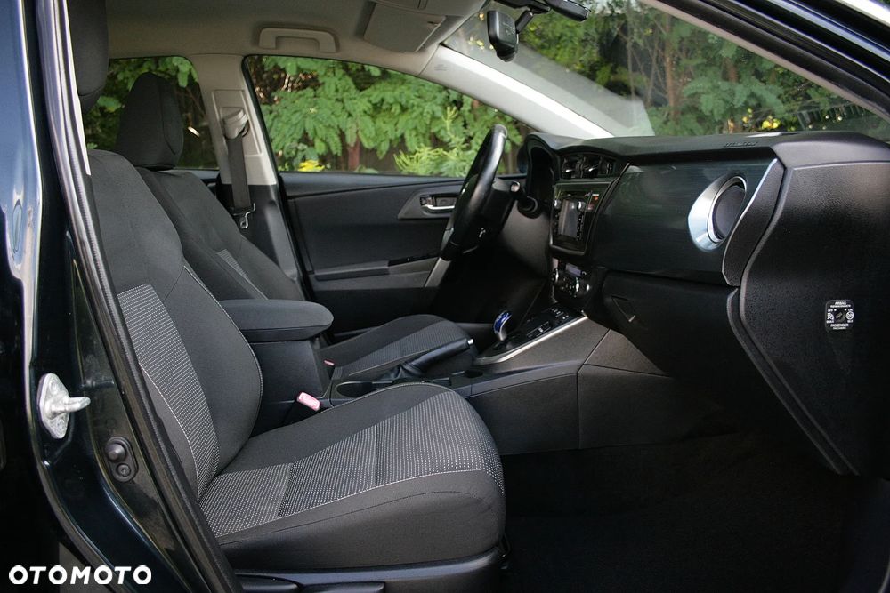 Toyota Auris - 14