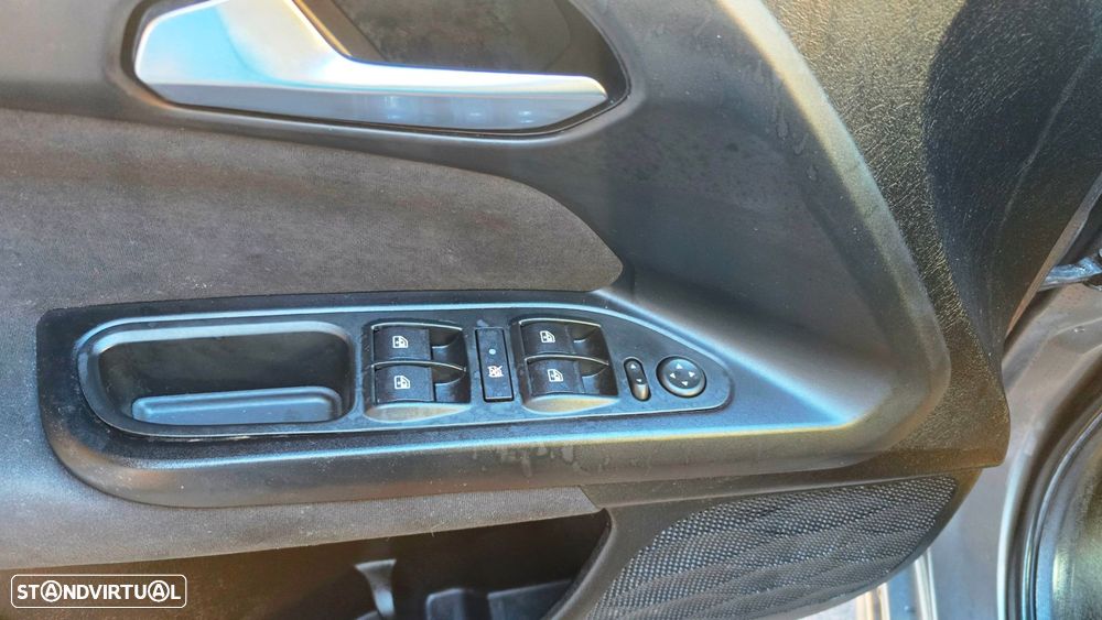 Fiat Tipo Station Wagon 1.3 M-Jet Lounge - 15