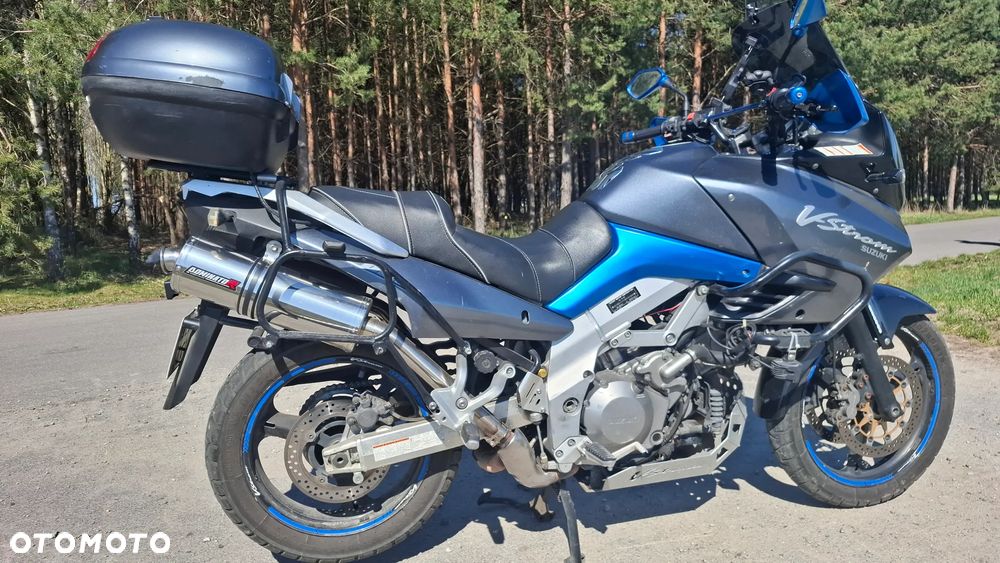 Suzuki V-STROM - 1