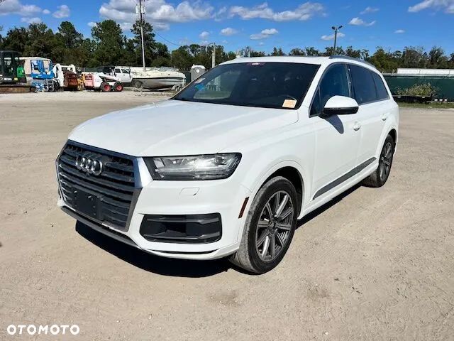 Audi Q7 - 1