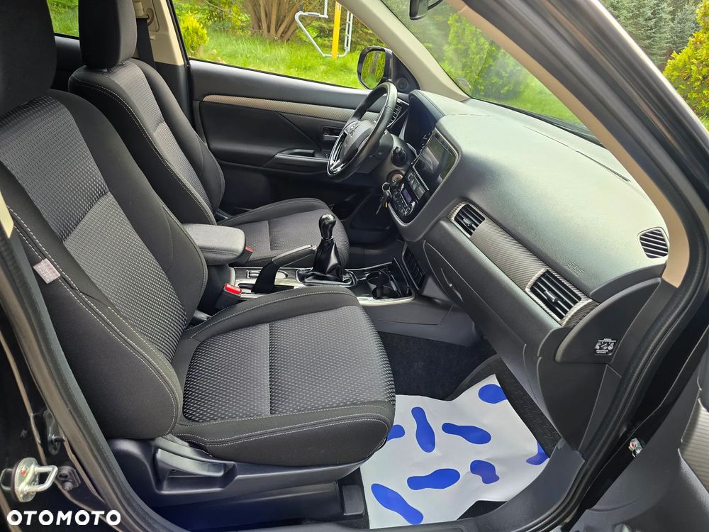 Mitsubishi Outlander 2.0 2WD Edition - 28
