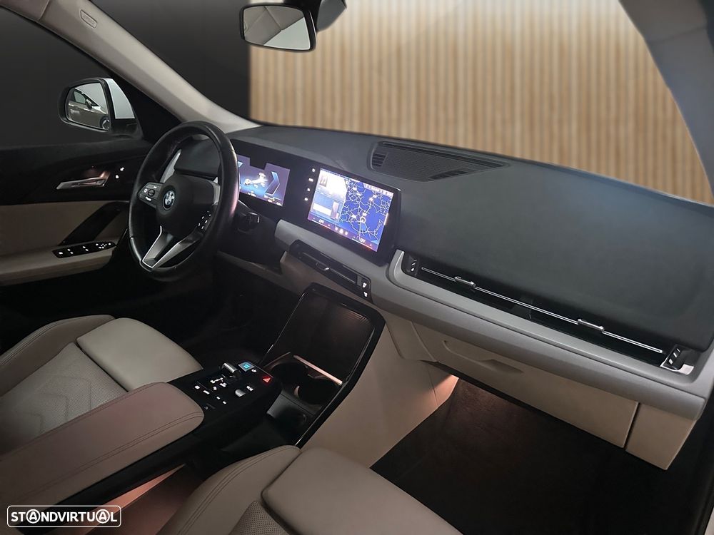BMW iX1 eDrive20 - 10