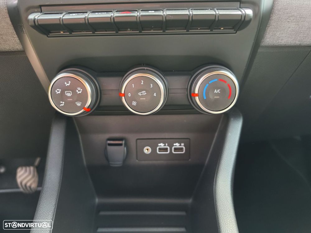 Renault Clio 1.0 TCe Evolution - 21