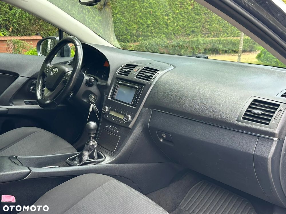 Toyota Avensis 2.0 D-4D Edition - 10