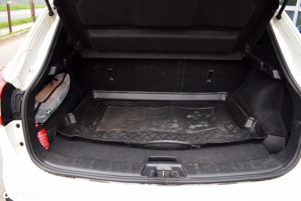 Nissan Qashqai 1.6 dCi Tekna S&S - 9