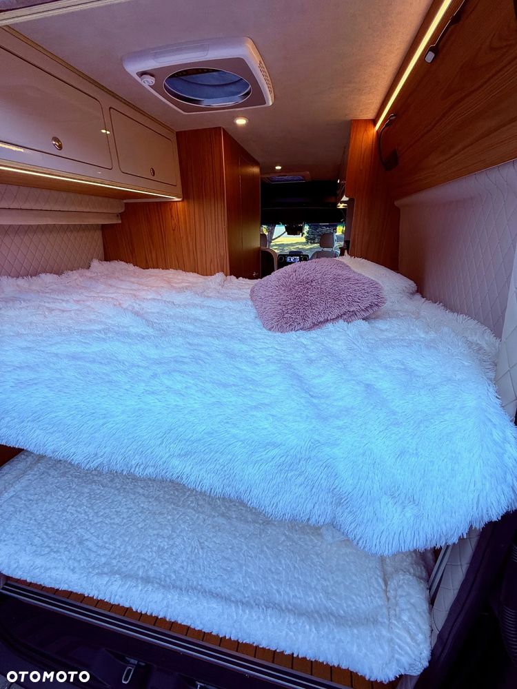 Mercedes-Benz Sprinter - 5