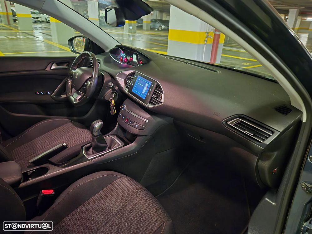 Peugeot 308 SW 1.6 BlueHDi Style - 37