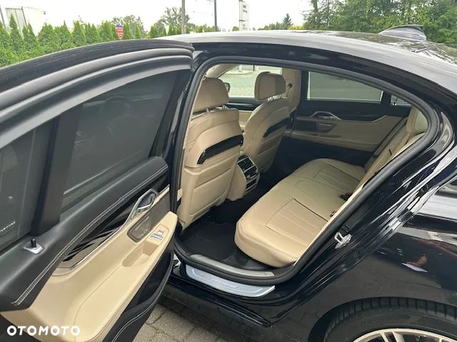 BMW Seria 7 740d xDrive - 6