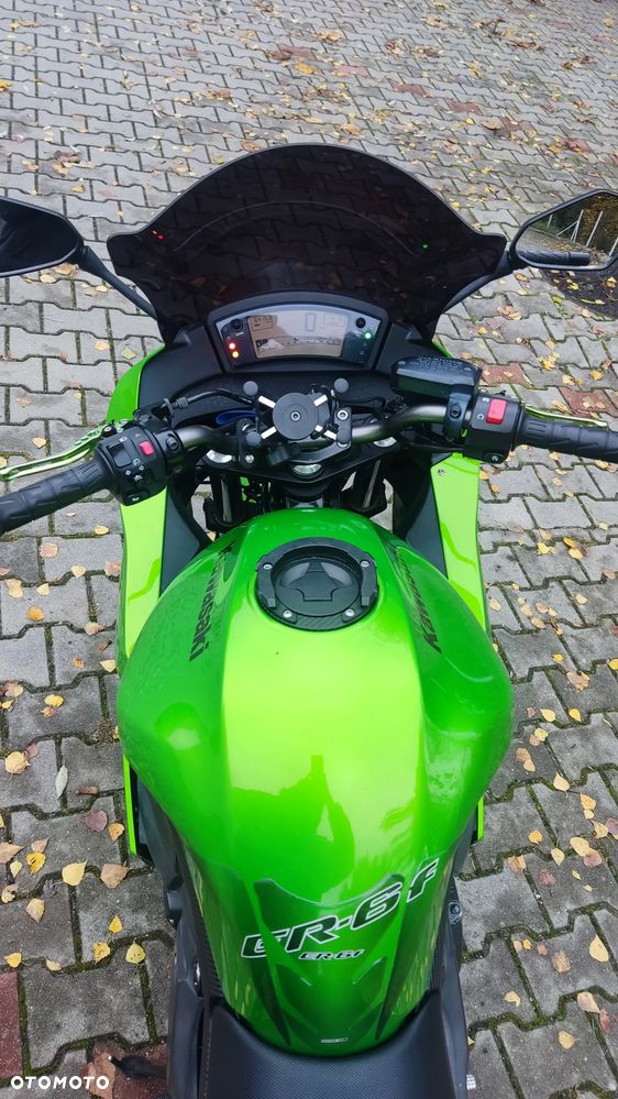 Kawasaki ER - 8