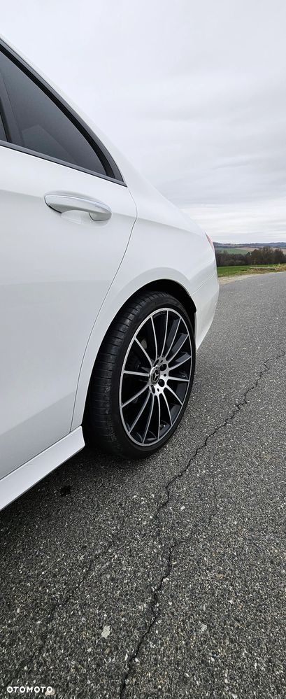 Mercedes-Benz Klasa E 220 d 4Matic 9G-TRONIC AMG Line - 34