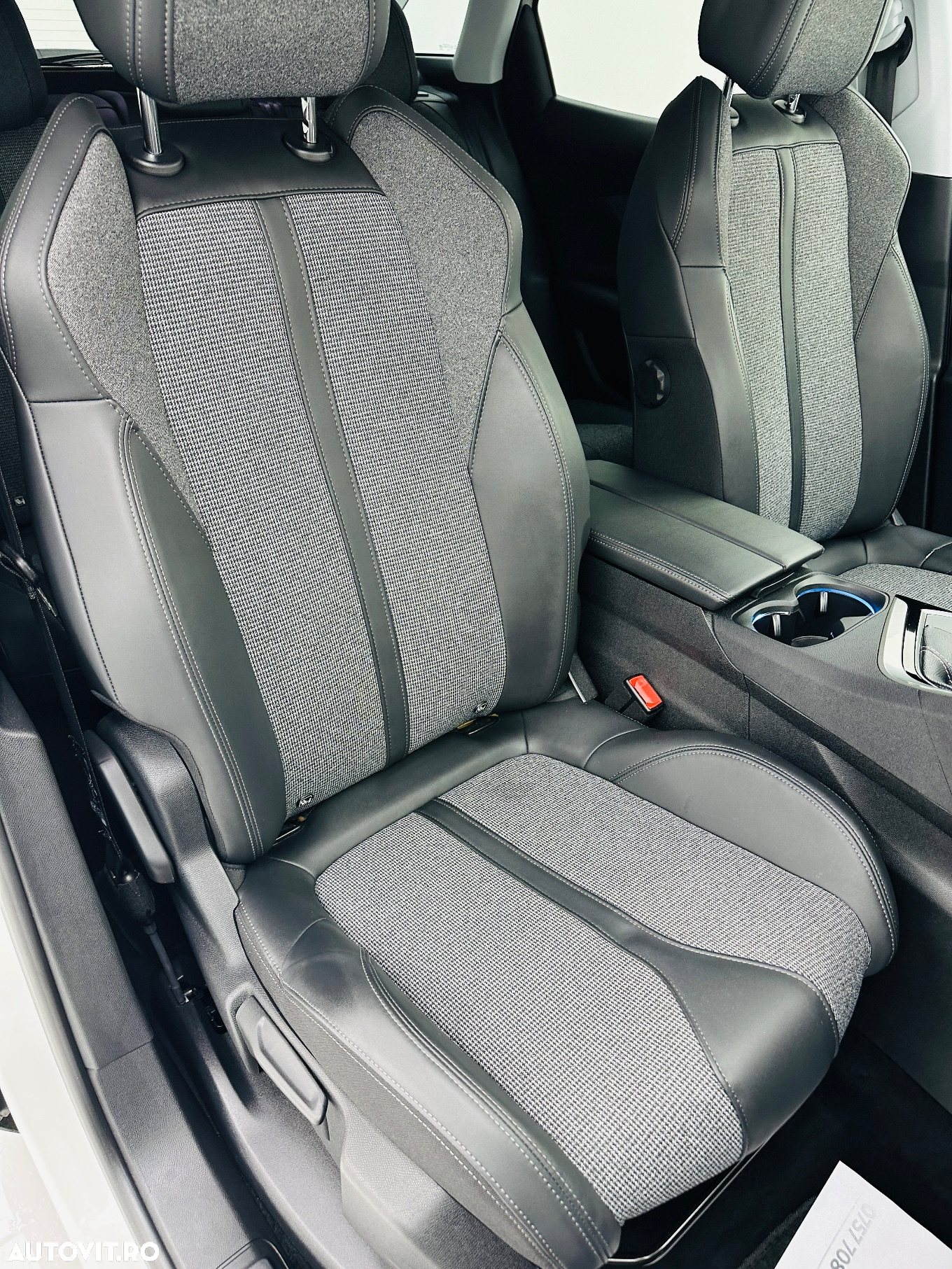 Peugeot 3008 PureTech 130 Stop & Start GPF Active Pack - 17