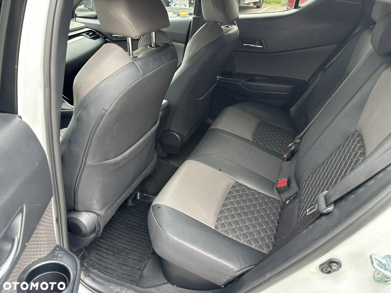Toyota C-HR 1.8 Hybrid Executive - 12