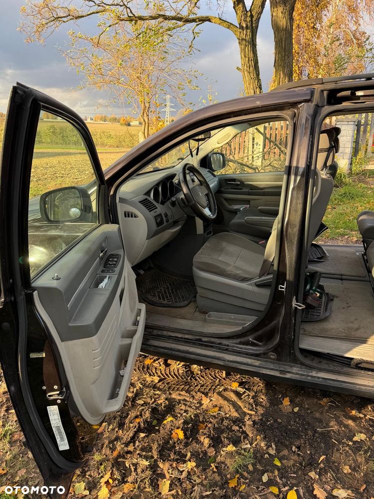 Dodge Grand Caravan 3.3 SE - 5