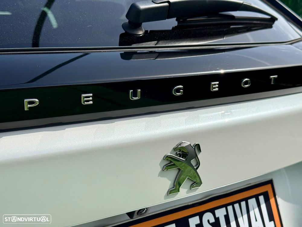 Peugeot e-2008 50 kWh SE Style - 26