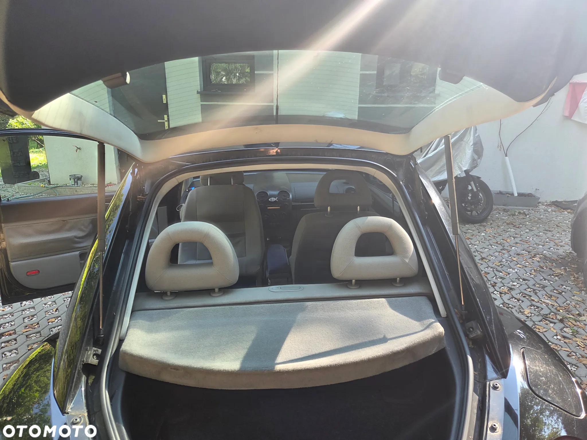 Volkswagen New Beetle - 21
