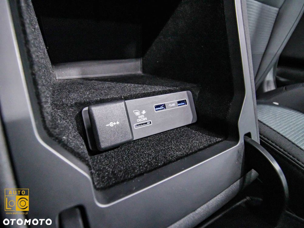 Land Rover Discovery Sport 2.0 D180 SE - 30