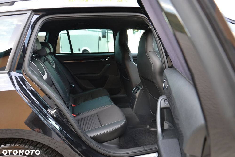 Skoda Octavia 2.0 TDI (Green tec) RS - 33