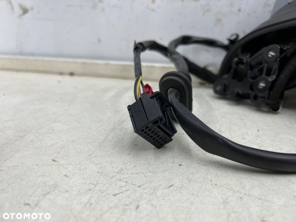 Lusterko Audi A4 B9 8w Audi A5 II 8w F5 15-24r. PRAWE elektryczne zewnętrzne EUROPA 6 pin - 3