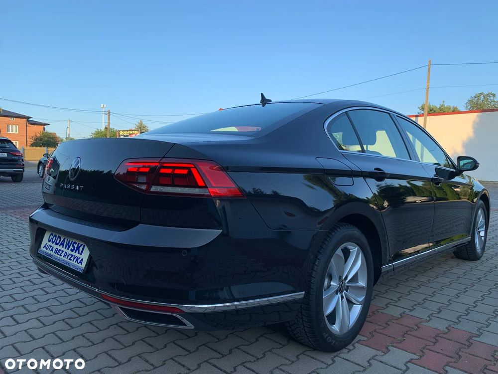 Volkswagen Passat 1.5 TSI EVO Elegance DSG - 9