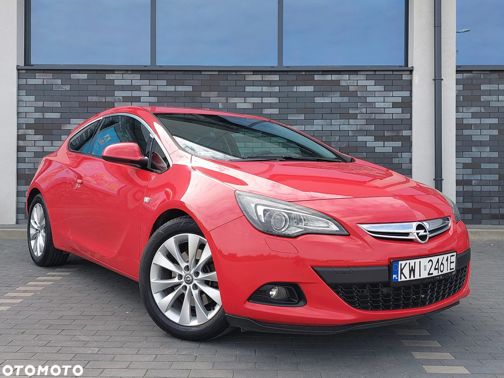 Opel Astra IV GTC 1.6 T Active - 13
