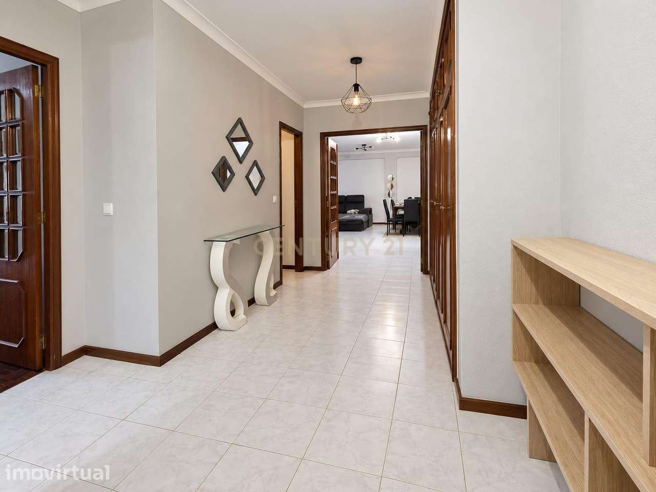 Apartamento T3 com áreas generosas, varanda, localizado em São Pedro d - Grande imagem: 2/23