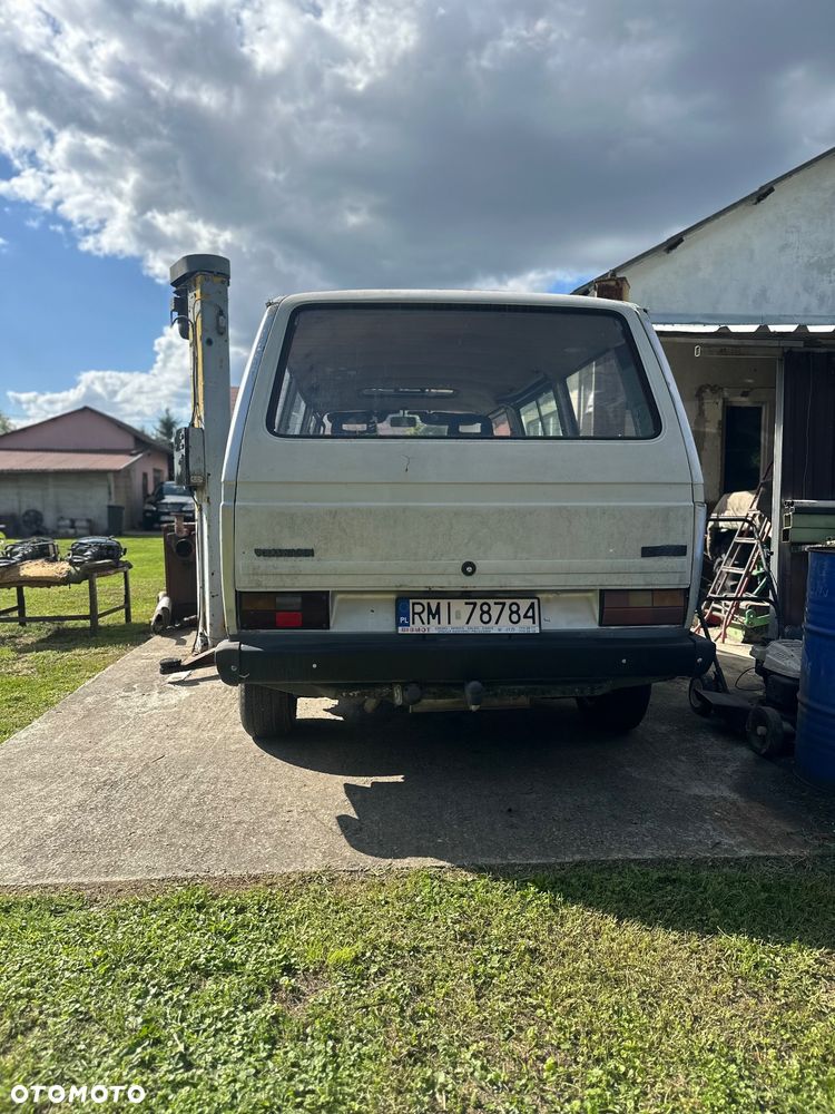 Volkswagen Transporter - 11