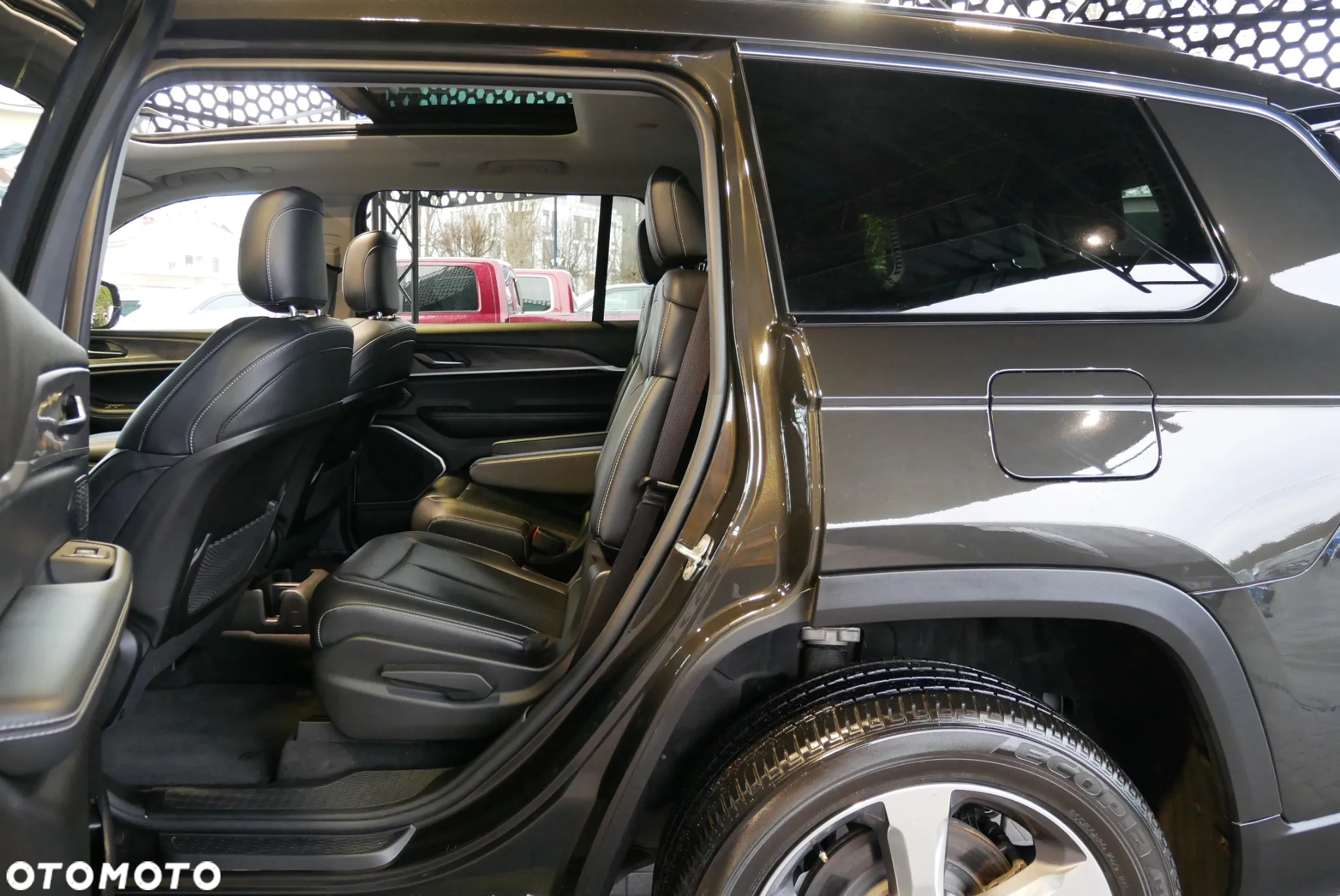 Jeep Grand Cherokee - 10