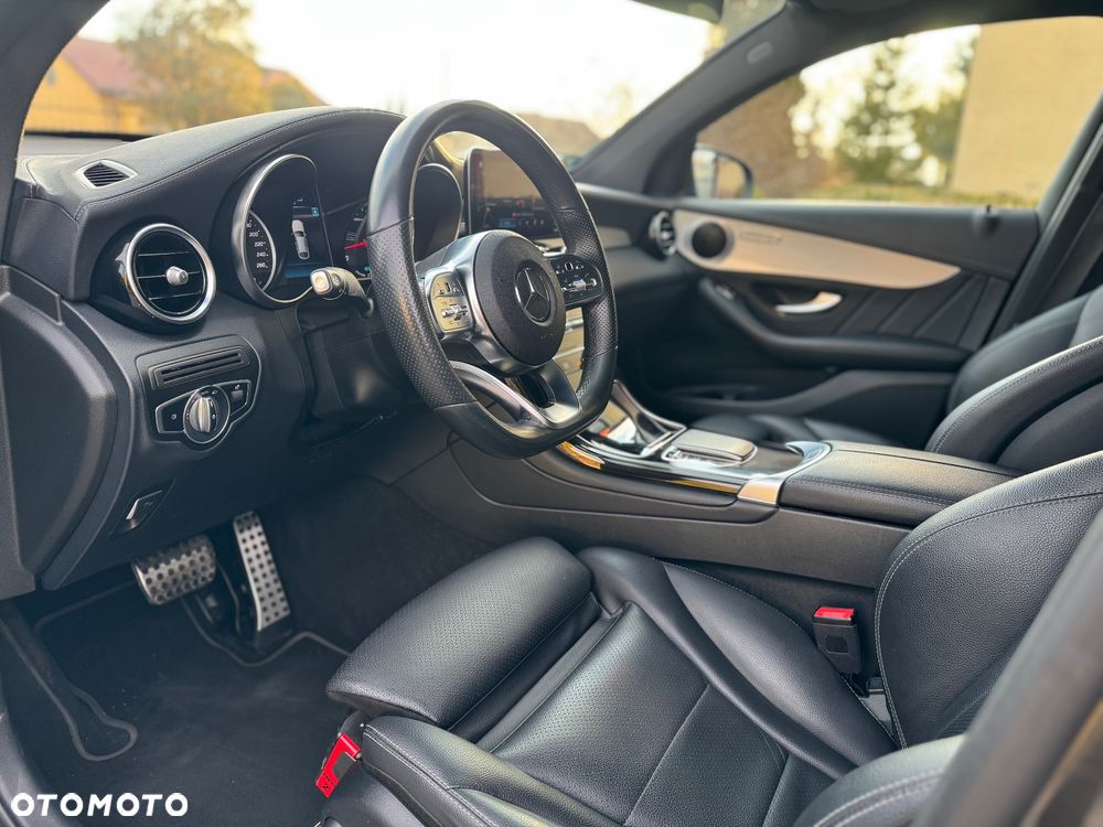 Mercedes-Benz GLC 300 e 4-Matic - 12