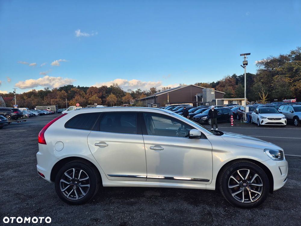 Volvo XC 60 D3 Drive-E Ocean Race - 4