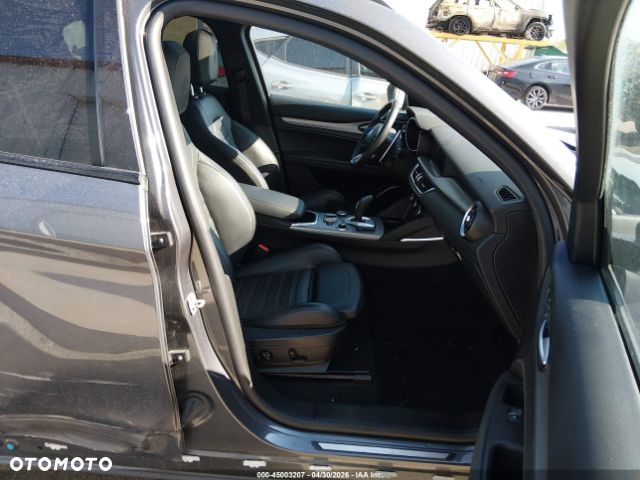 Alfa Romeo Stelvio 2.0 Turbo Veloce TI Q4 - 8